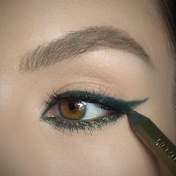 CRAYON A LÈVRES & SOURCILS